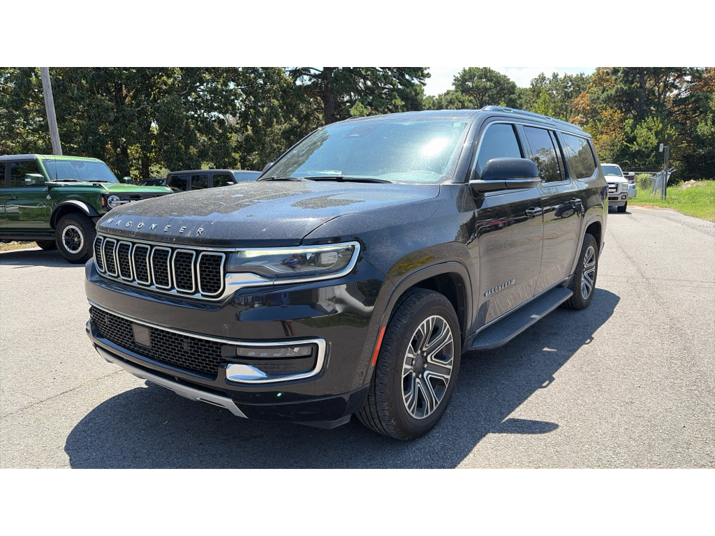 2024 Jeep Wagoneer L Series II photo 1