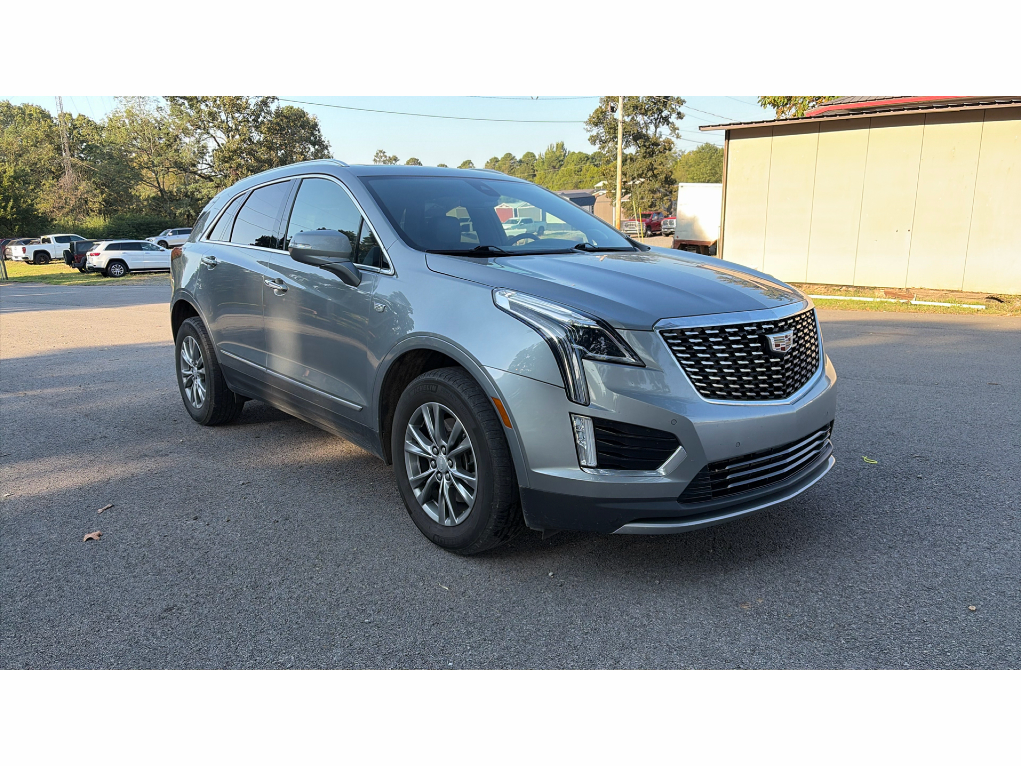 2023 Cadillac XT5 FWD Premium Luxury photo 2