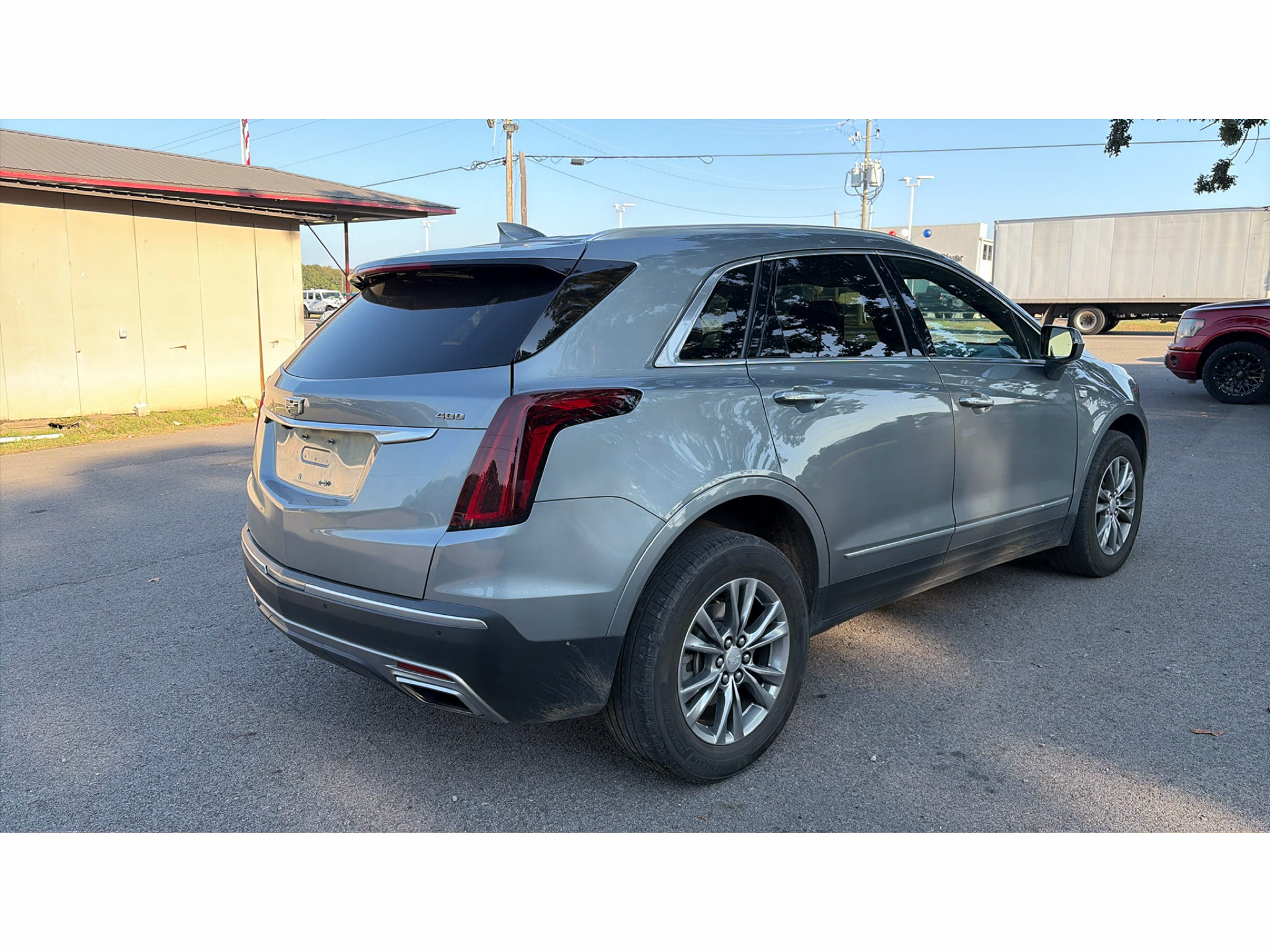 2023 Cadillac XT5 FWD Premium Luxury photo 3