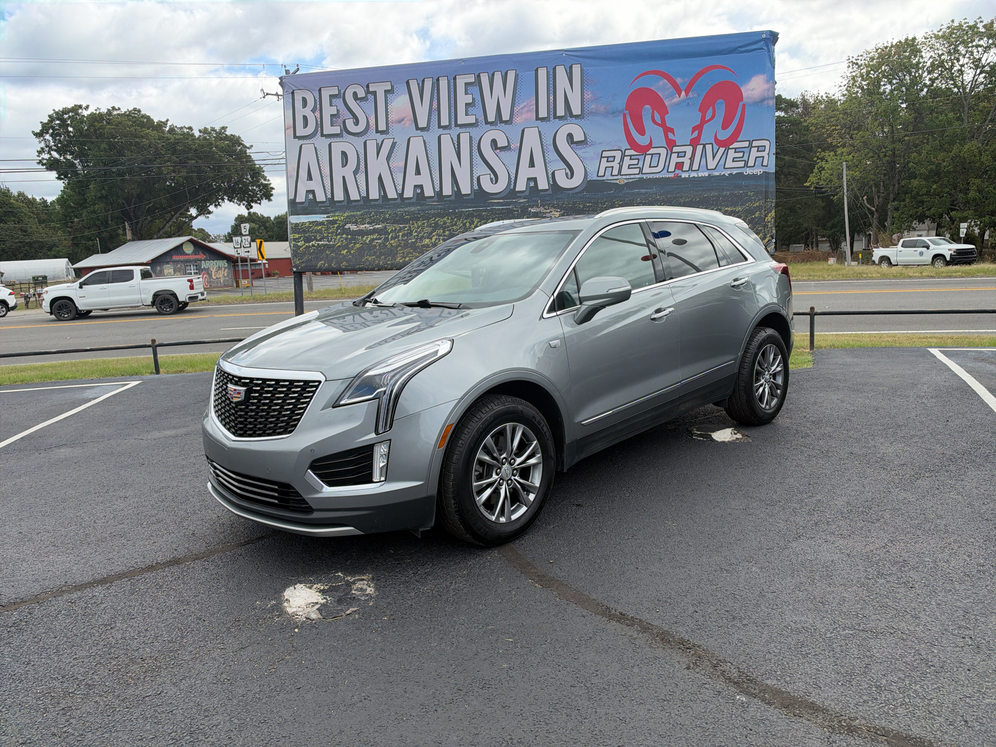 2023 Cadillac XT5 vehicle photo 1