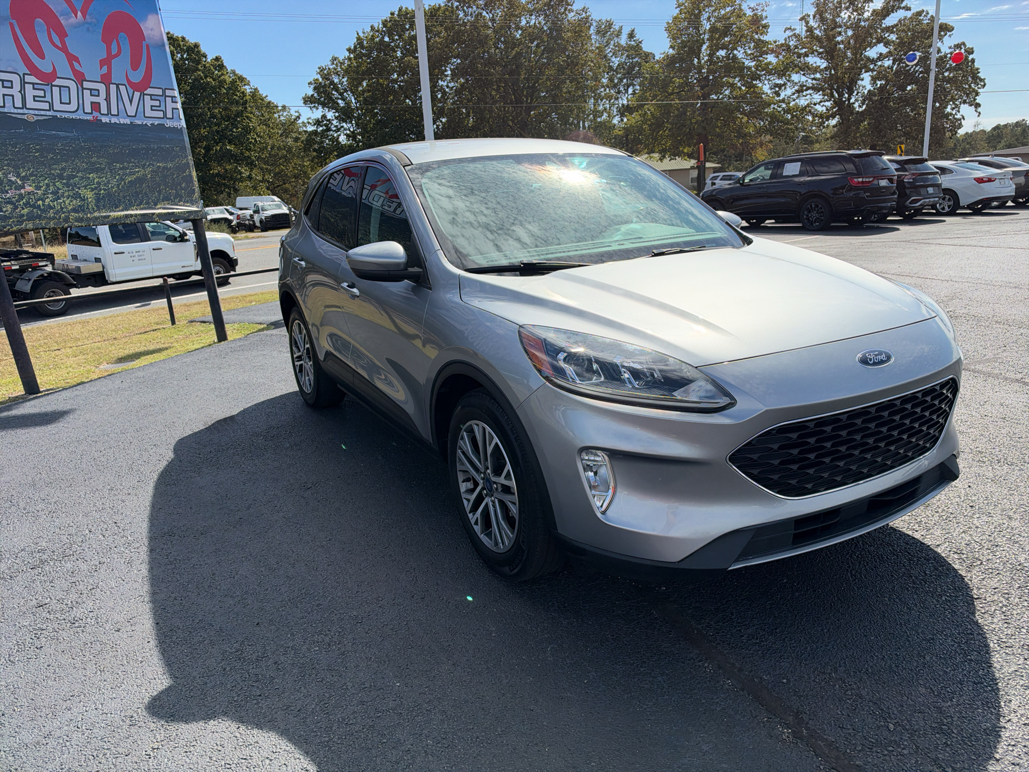 2022 Ford Escape Hybrid SEL Hybrid photo 3