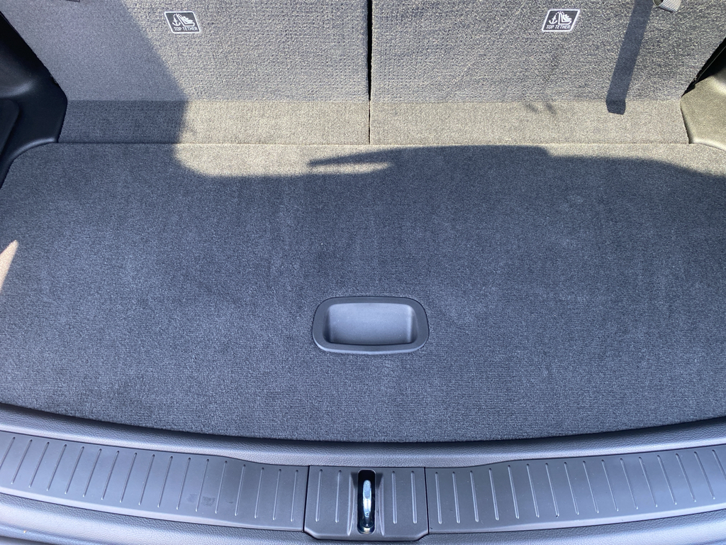 2026 Jeep Grand Cherokee L representative vehicle photo
