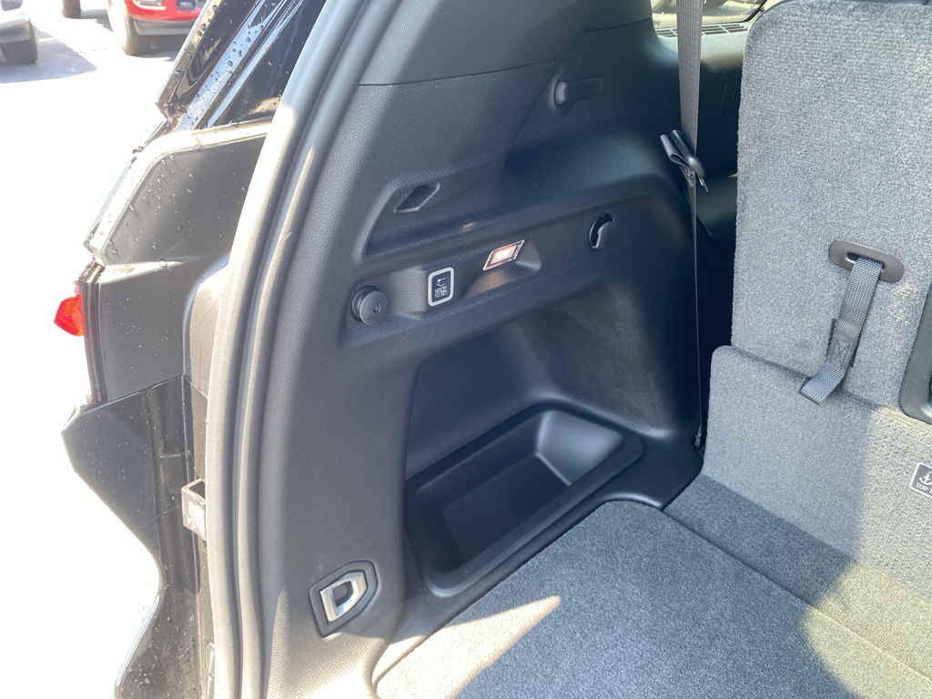 2026 Jeep Grand Cherokee L representative vehicle photo