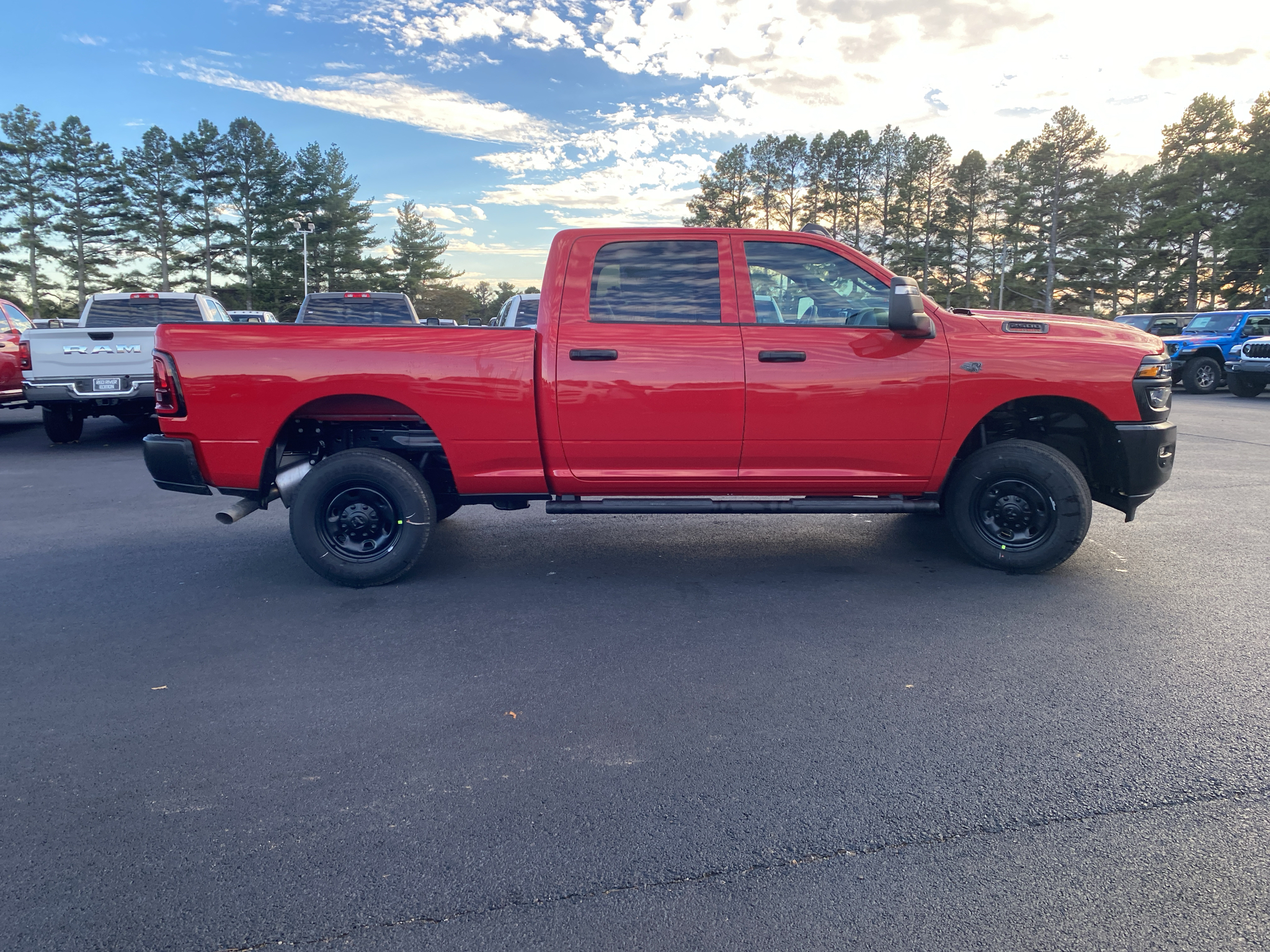 2027 Ram 2500 Tradesman photo 4