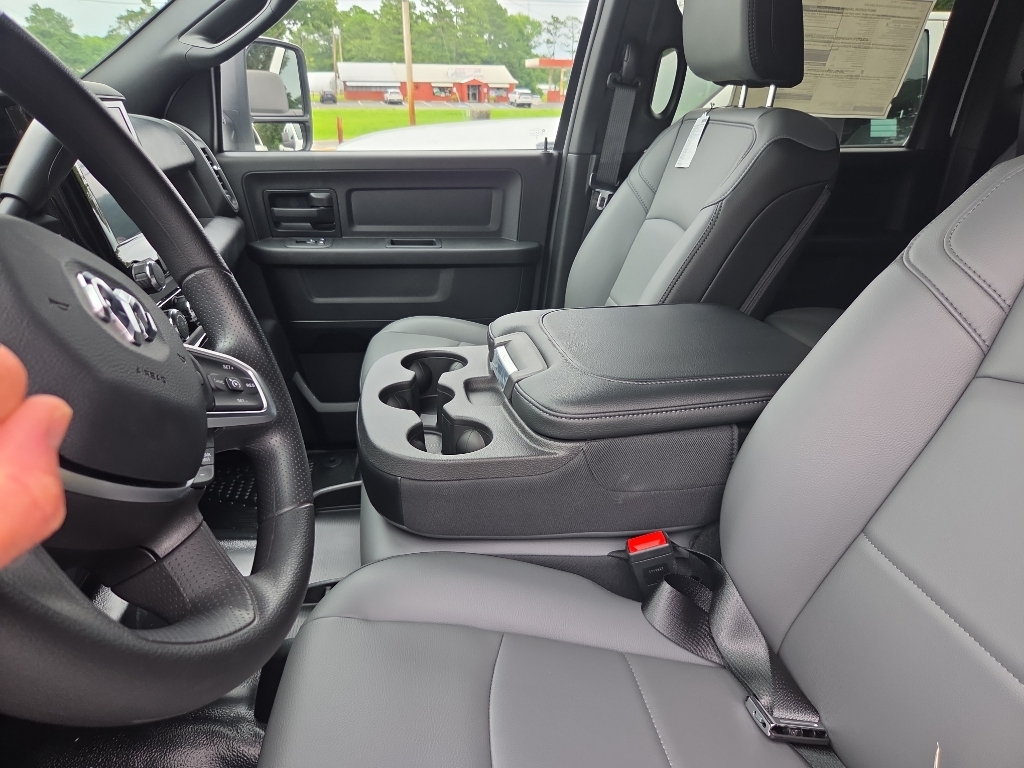 2026 Ram 2500 Tradesman photo 5