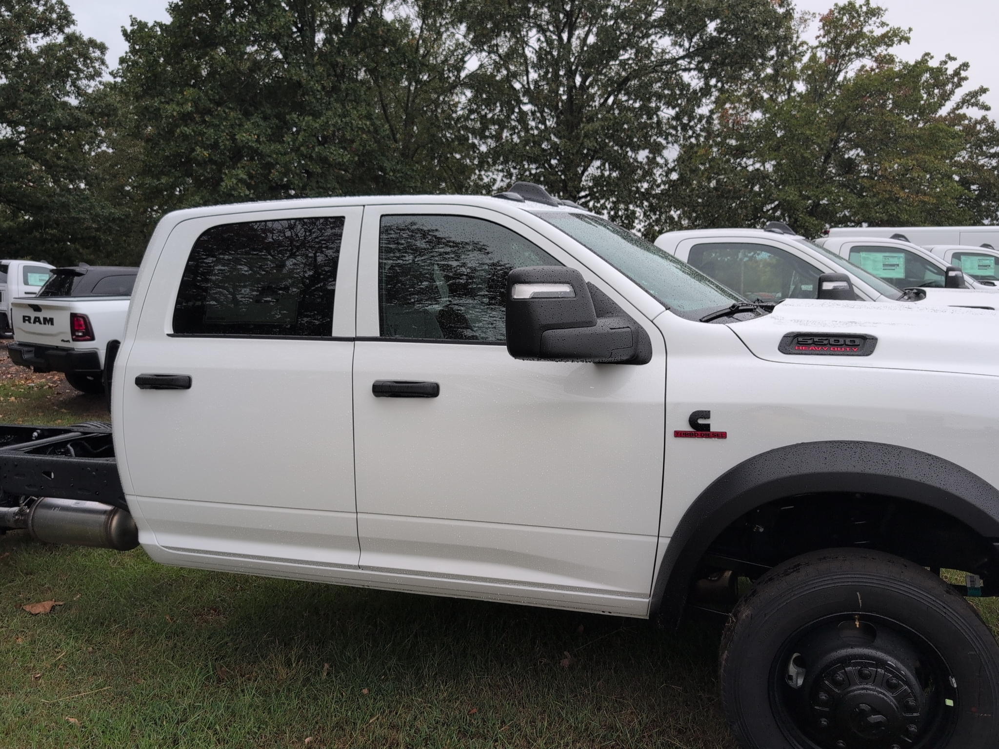 2027 Ram 5500 Chassis Tradesman photo 3