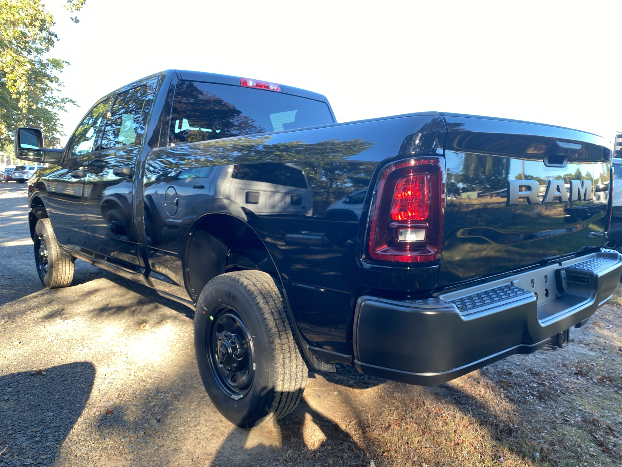 2027 Ram 2500 Tradesman photo 4