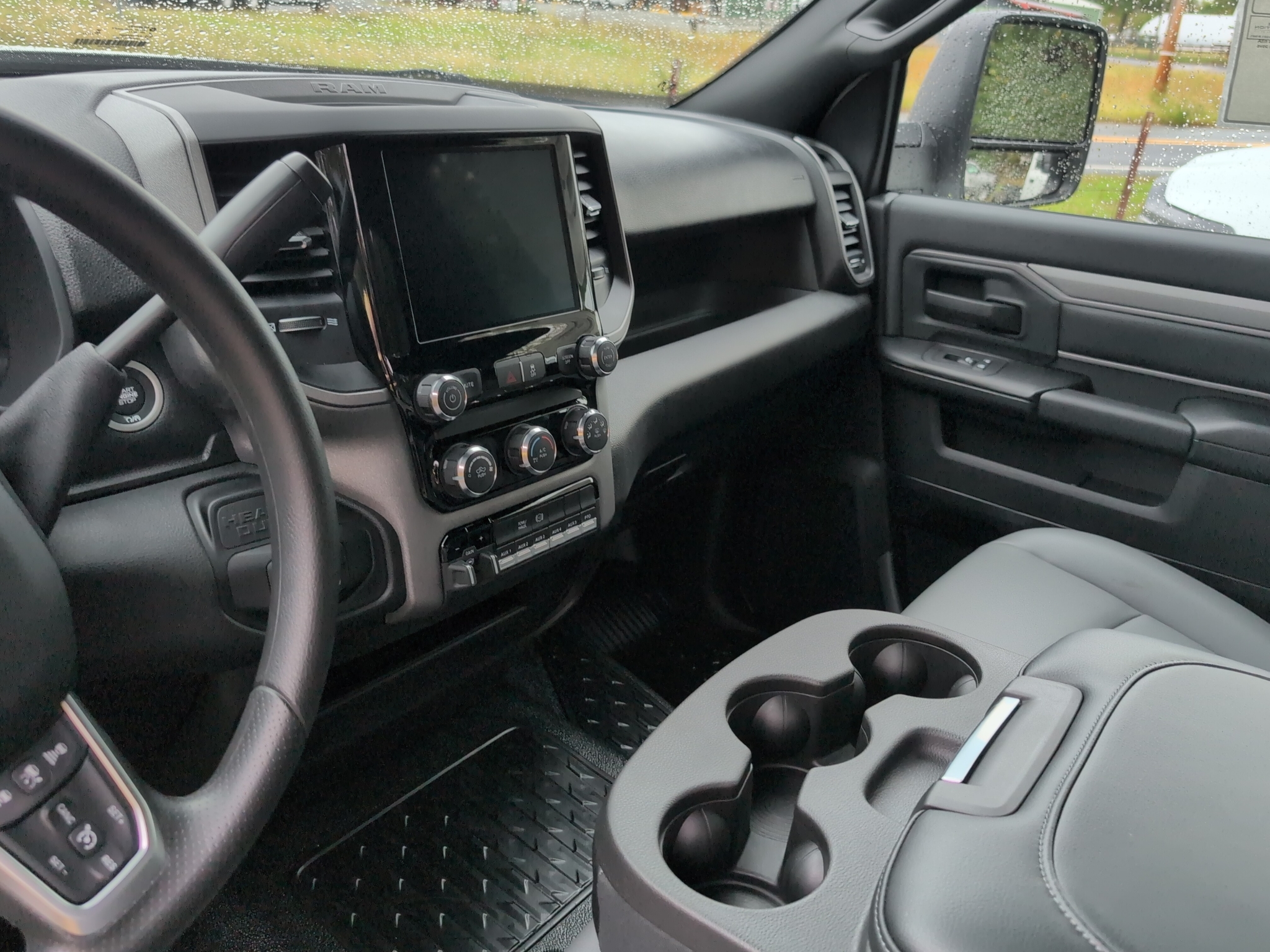 2027 Ram 5500 Chassis Tradesman photo 2