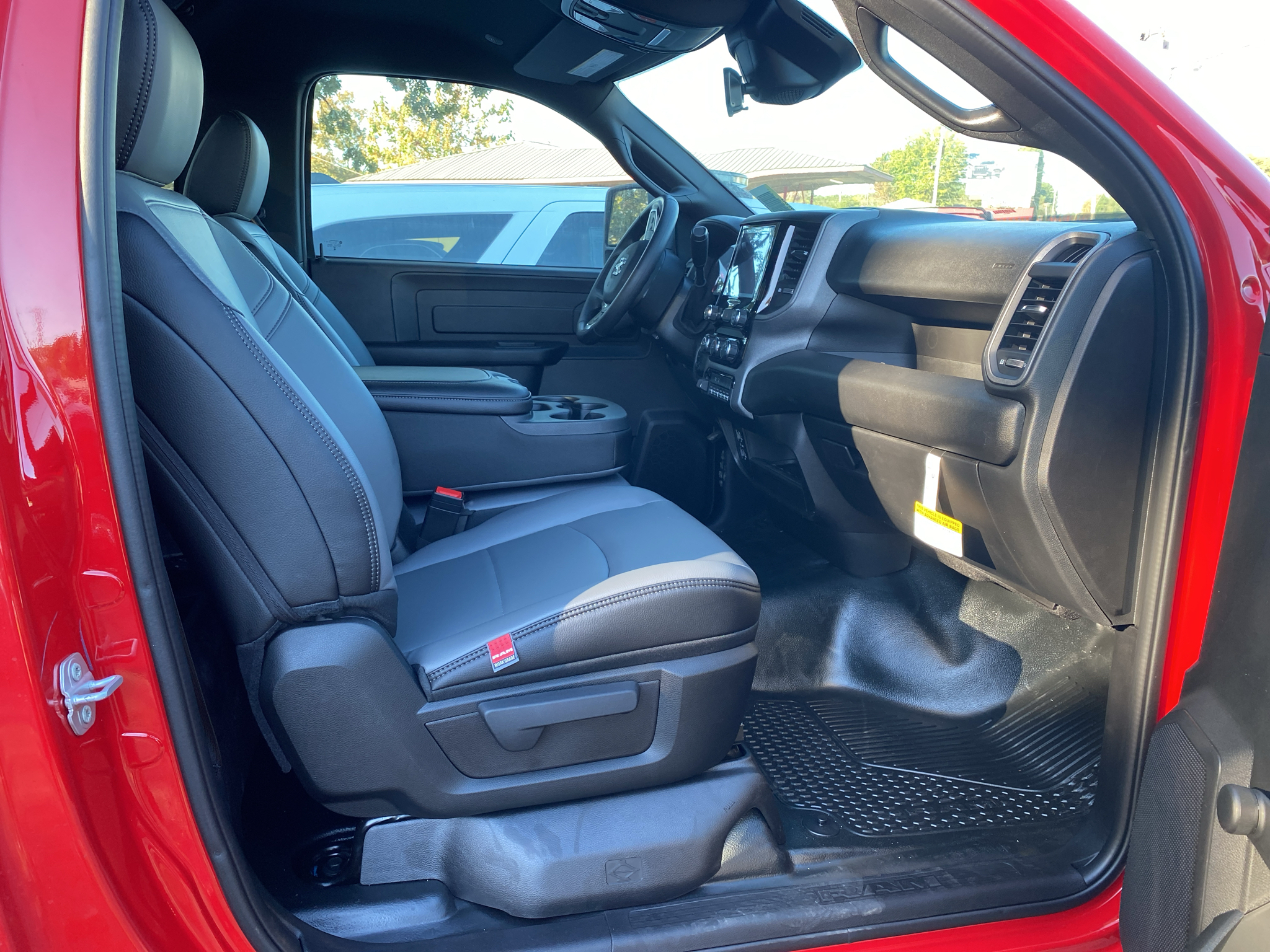 2027 Ram 3500 Tradesman photo 4