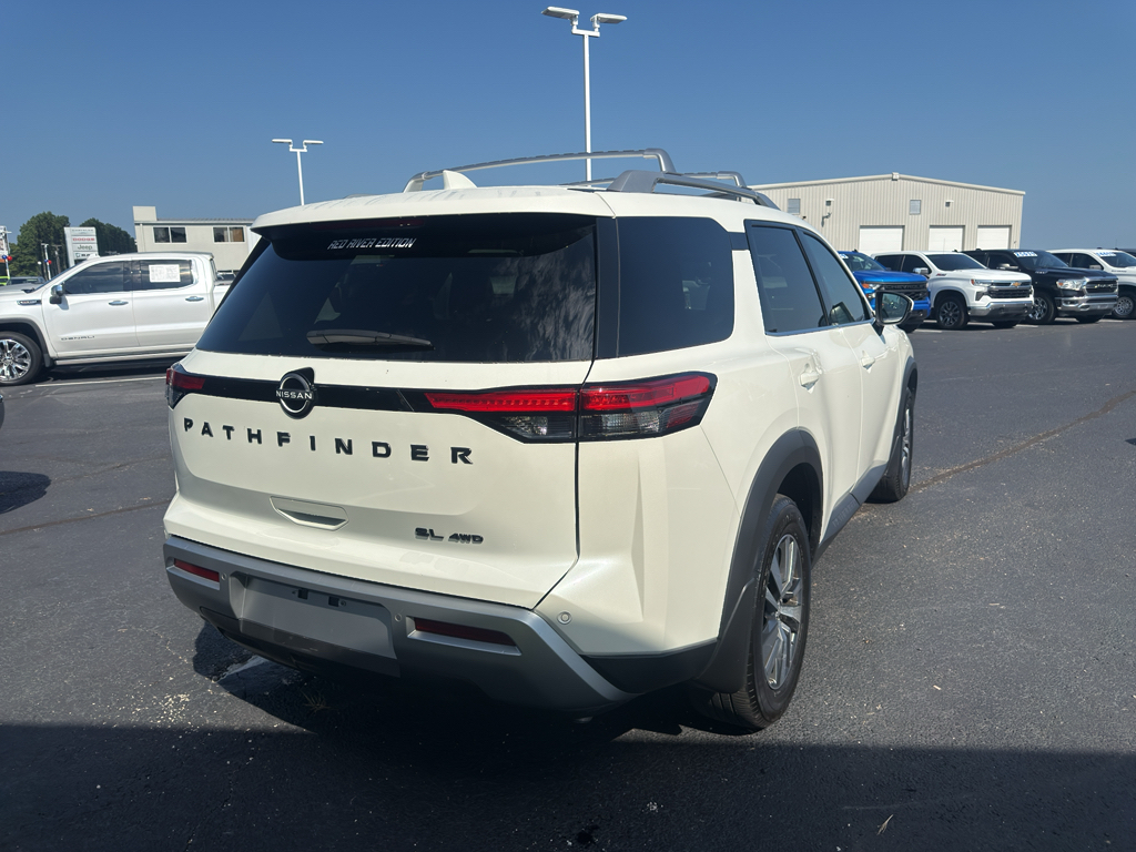 2024 Nissan Pathfinder SL photo 5