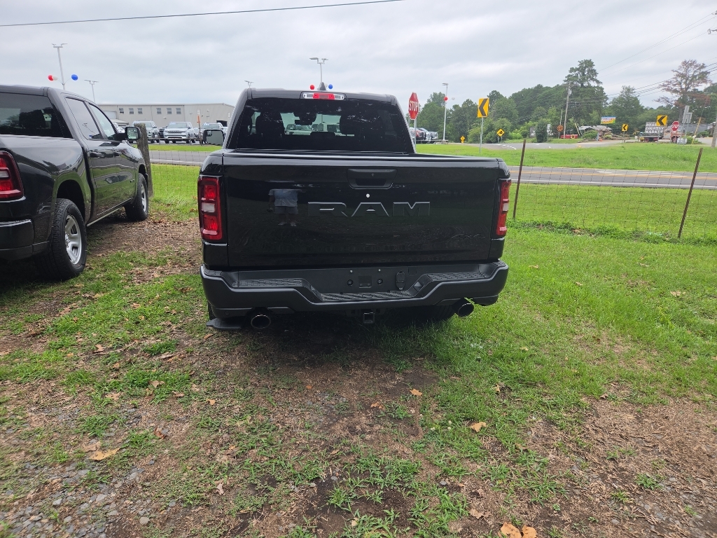 2025 Ram 1500 Tradesman photo 4