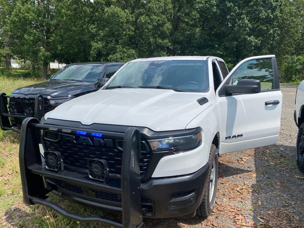 2025 Ram 1500 Tradesman photo 3