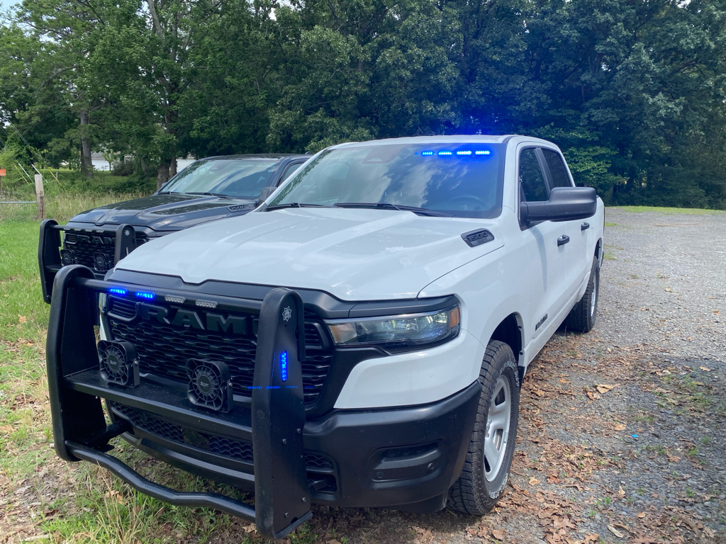 2025 Ram 1500 Tradesman photo 2