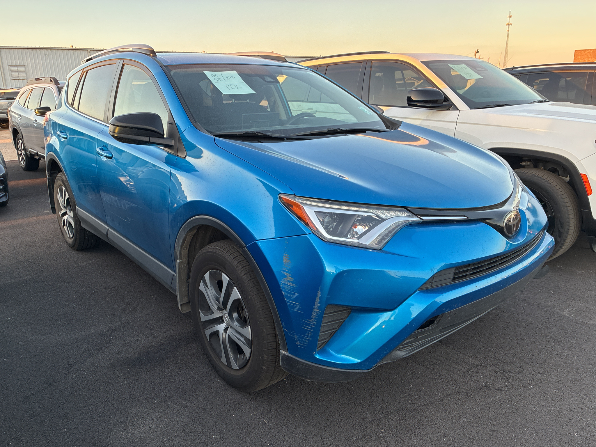 2018 Toyota RAV4 LE photo 2