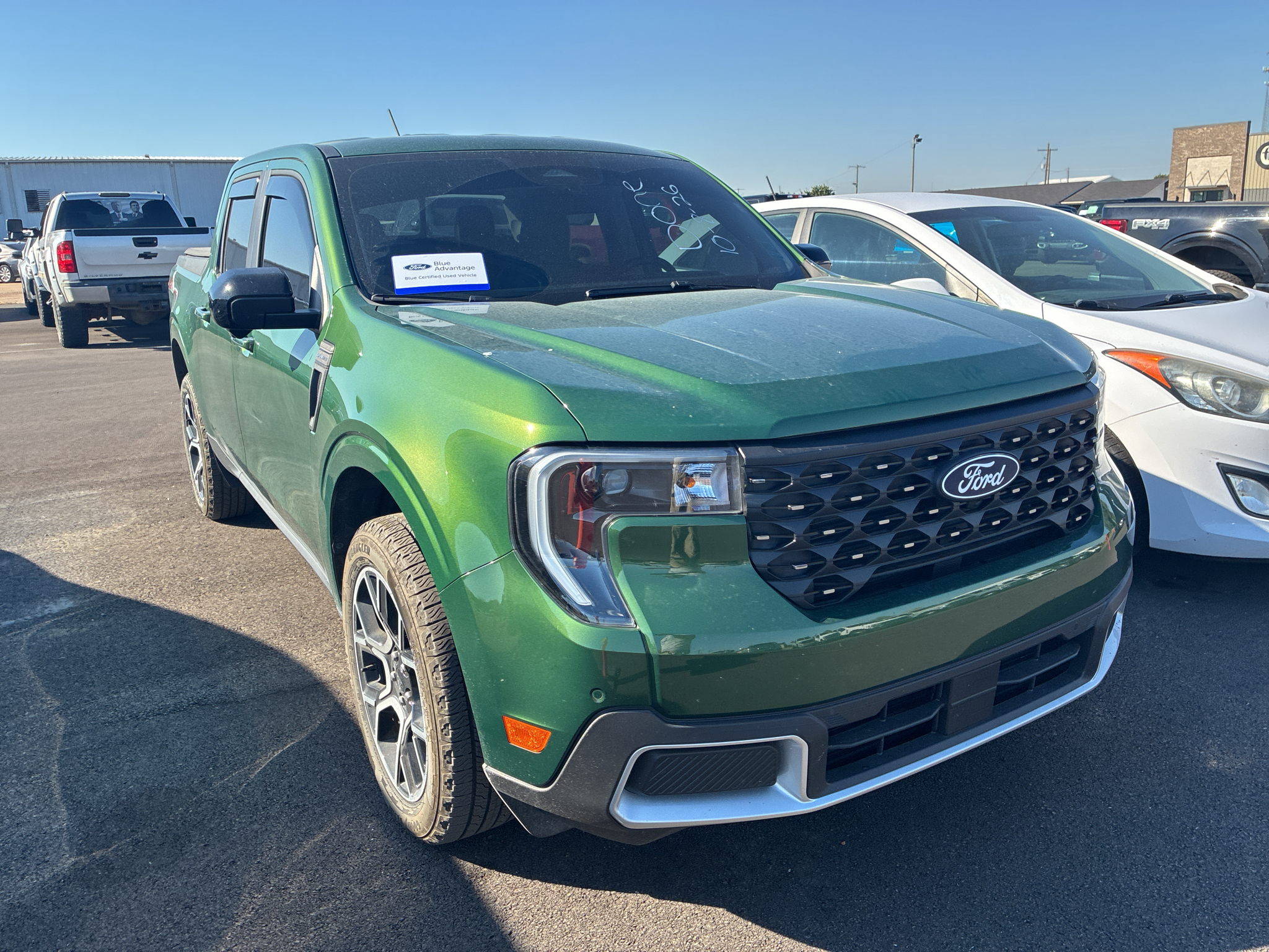 2025 Ford Maverick LARIAT photo 2
