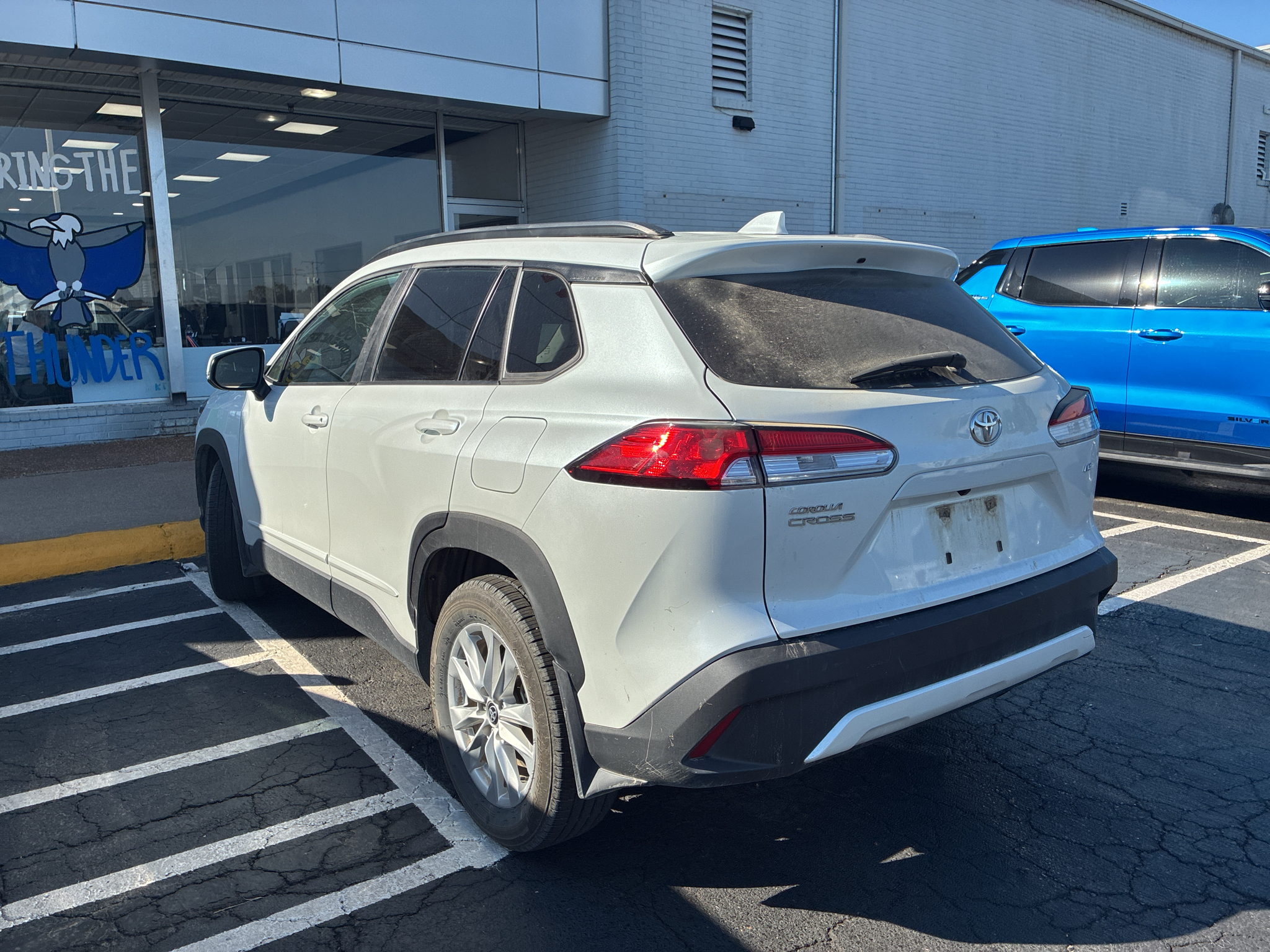 2023 Toyota Corolla Cross LE photo 4