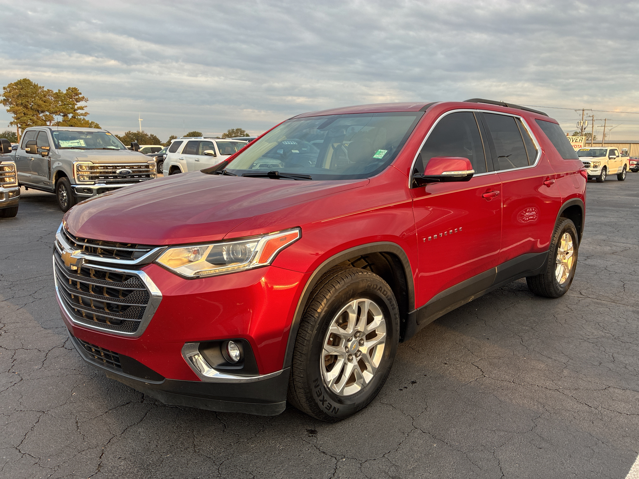 2019 Chevrolet Traverse LT Cloth photo 1