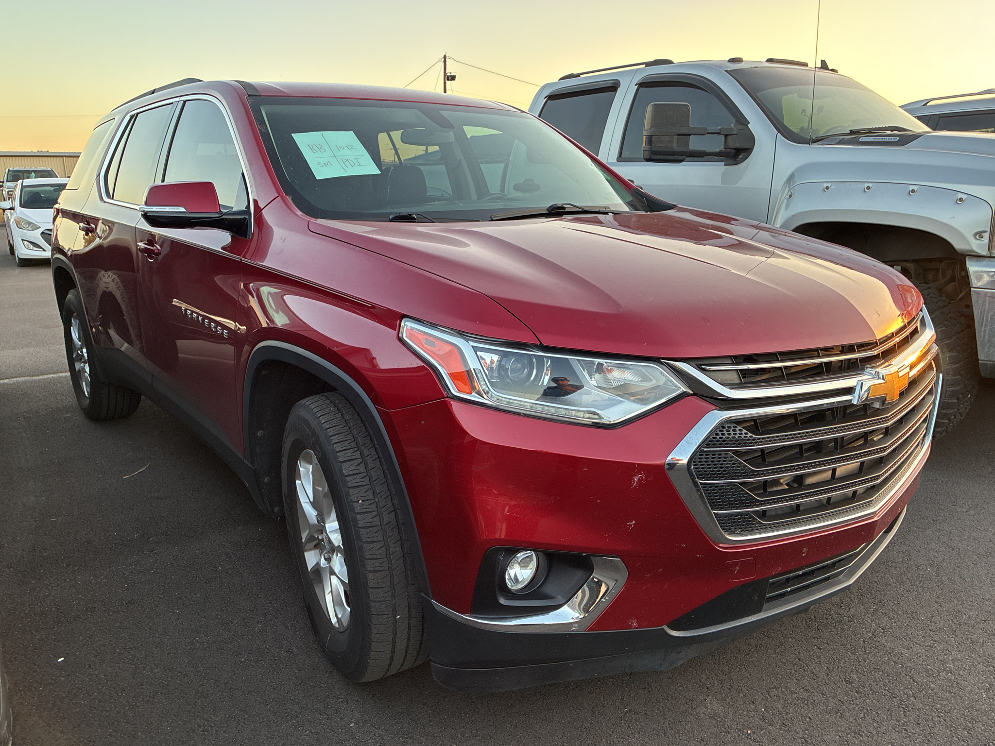 2019 Chevrolet Traverse LT Cloth photo 2