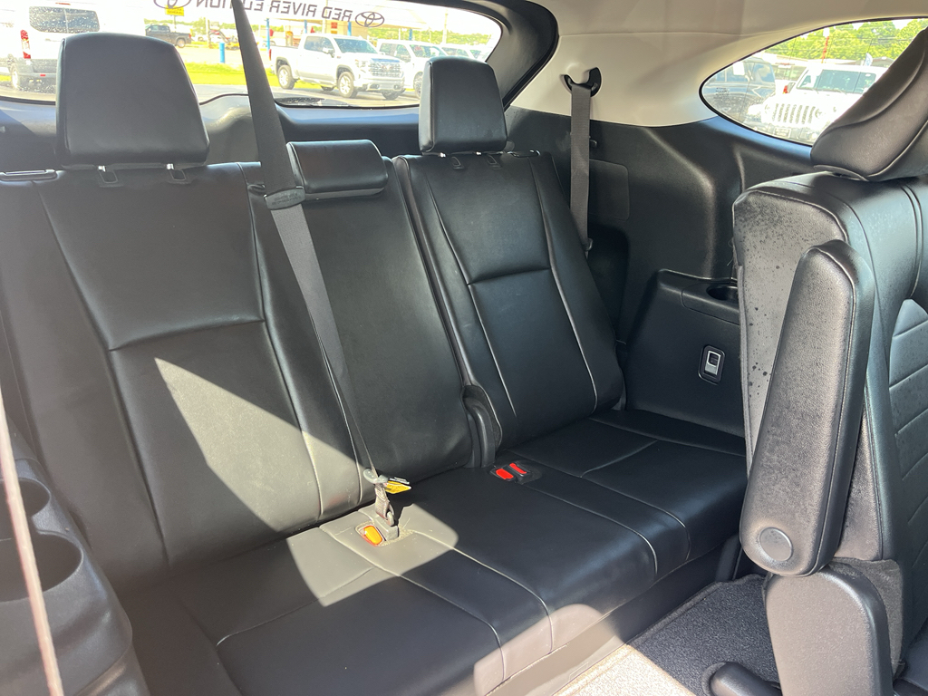 2024 Toyota Highlander representative vehicle photo