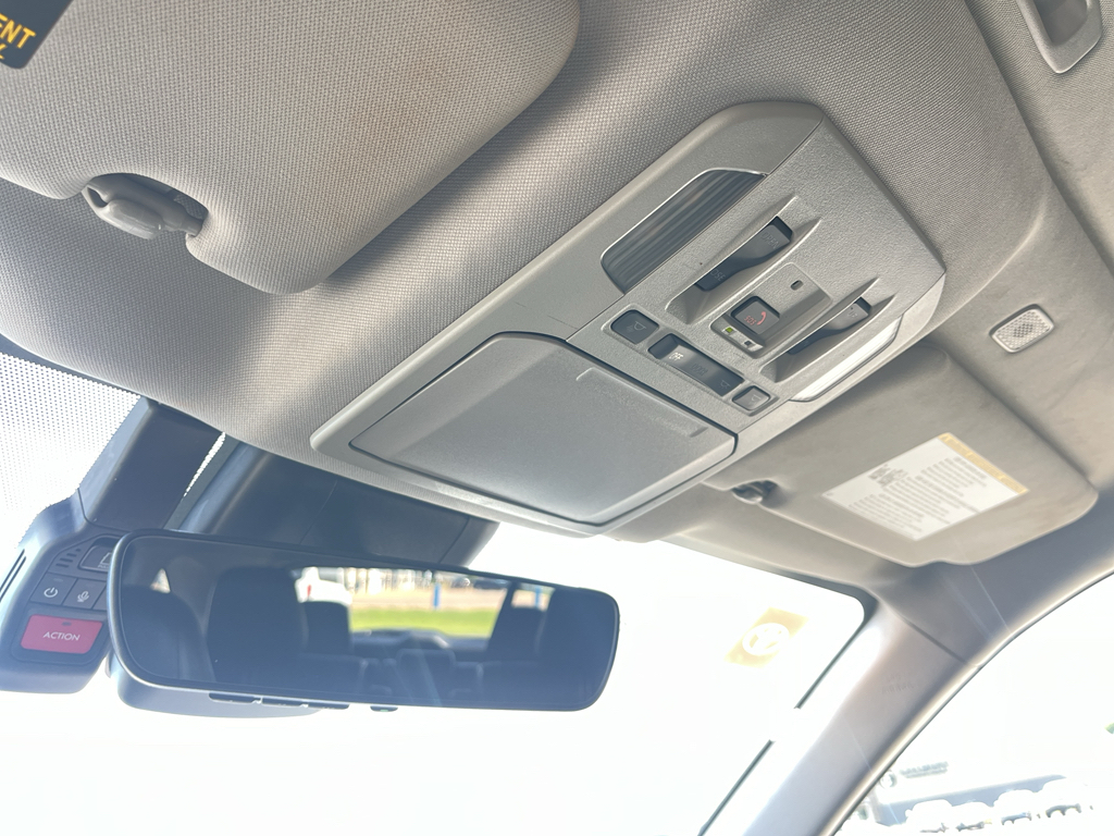 2024 Toyota Highlander representative vehicle photo