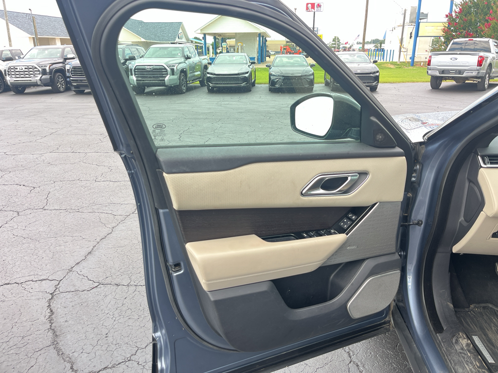 2019 Land Rover Range Rover Velar representative vehicle photo