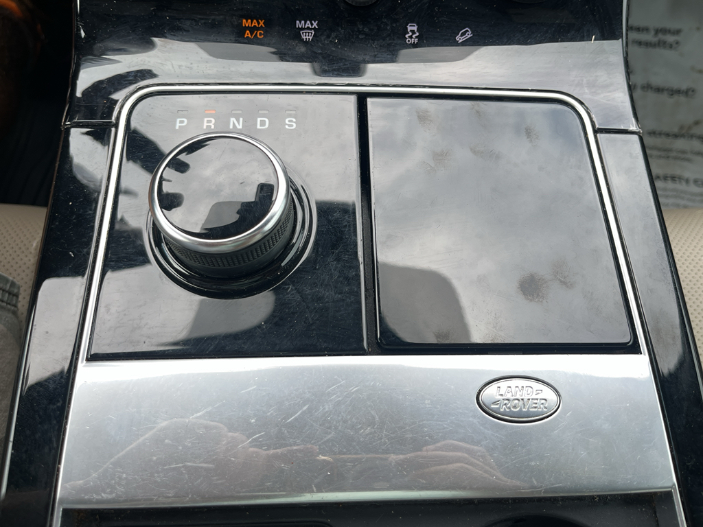 2019 Land Rover Range Rover Velar representative vehicle photo