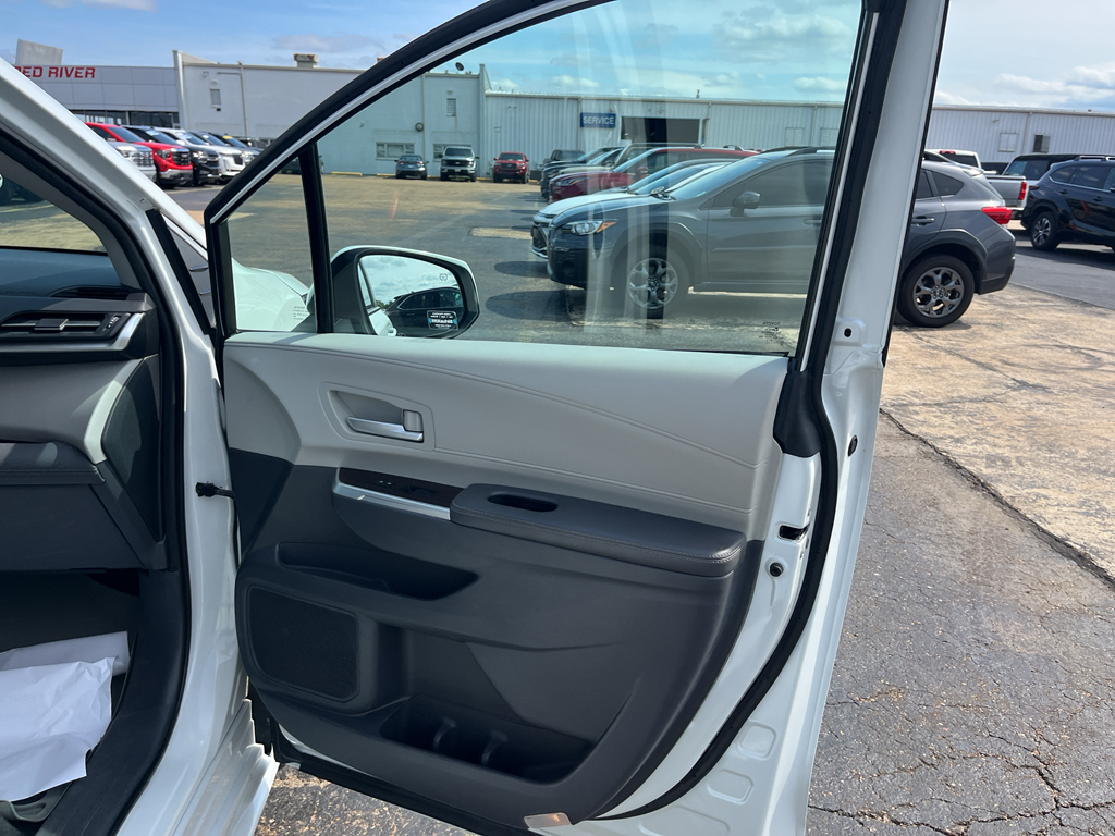 2022 Toyota Sienna representative vehicle photo