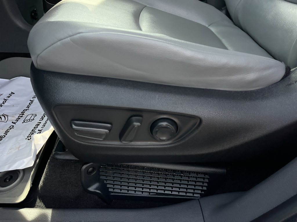 2022 Toyota Sienna representative vehicle photo