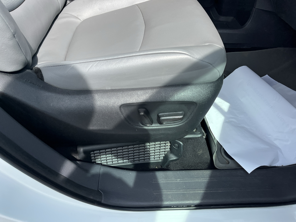 2022 Toyota Sienna representative vehicle photo