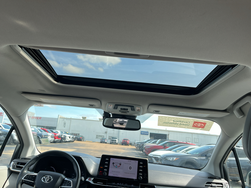 2022 Toyota Sienna representative vehicle photo