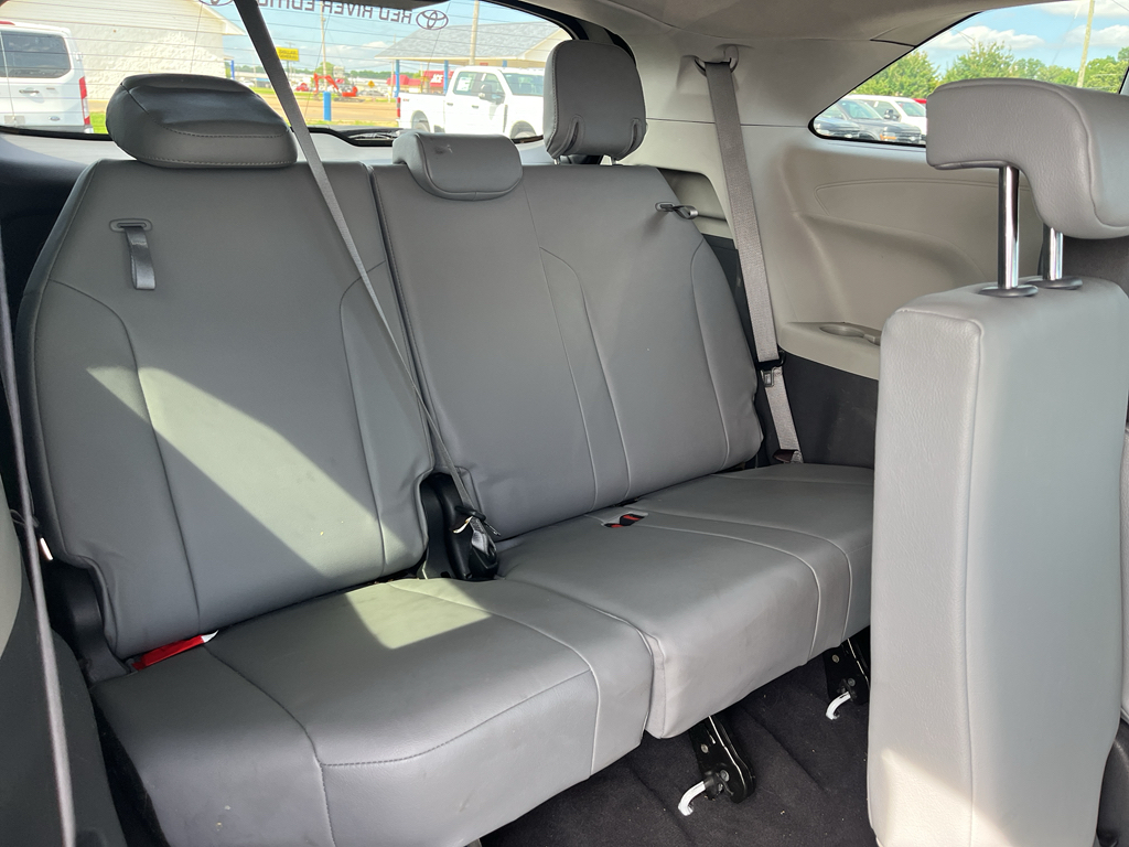 2022 Toyota Sienna representative vehicle photo