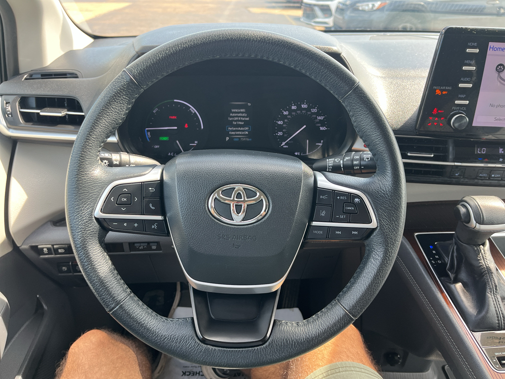 2022 Toyota Sienna representative vehicle photo