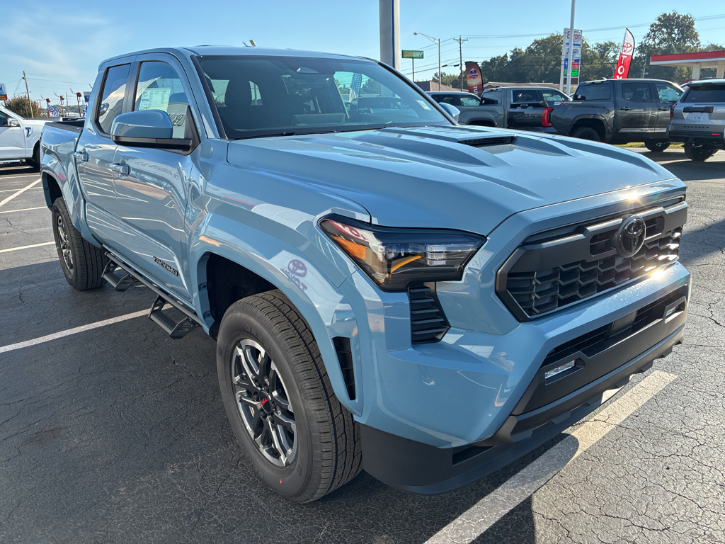 2026 Toyota Tacoma TRD Sport photo 4