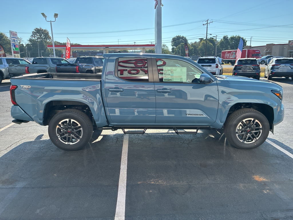 2026 Toyota Tacoma TRD Sport photo 5