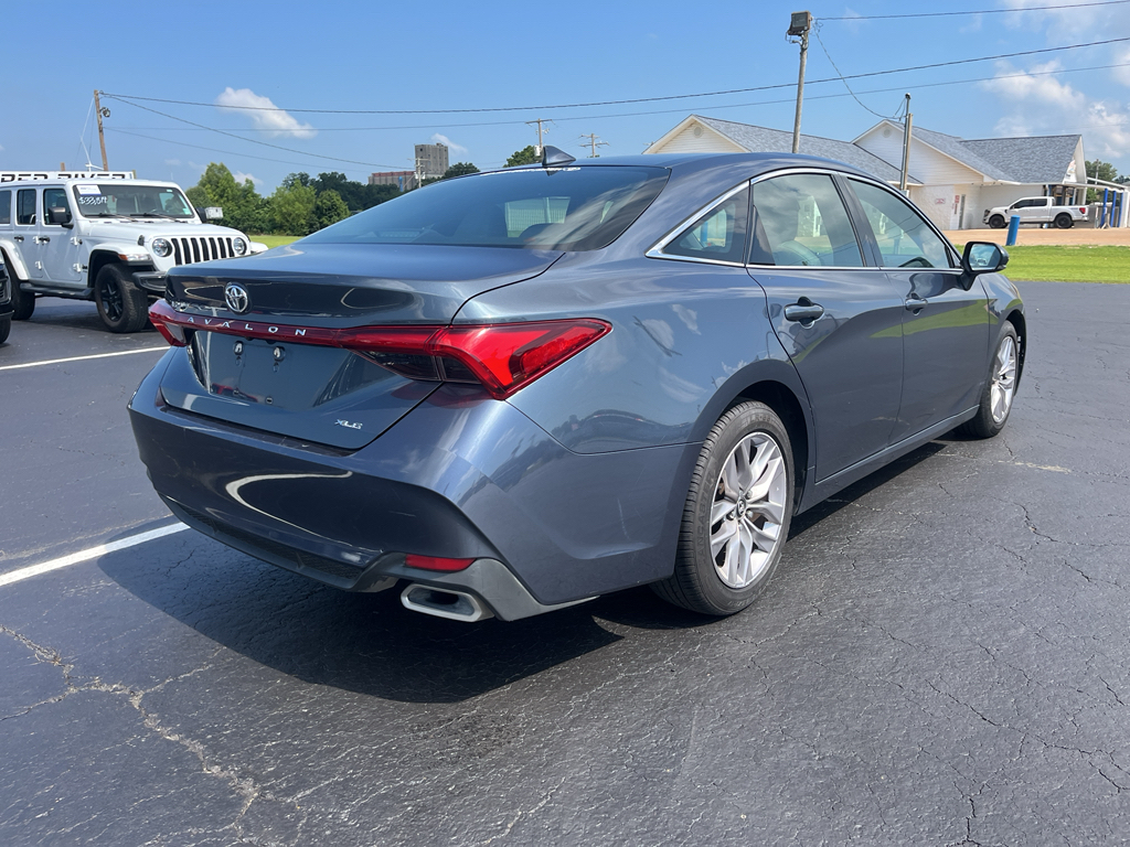 2019 Toyota Avalon XLE photo 5