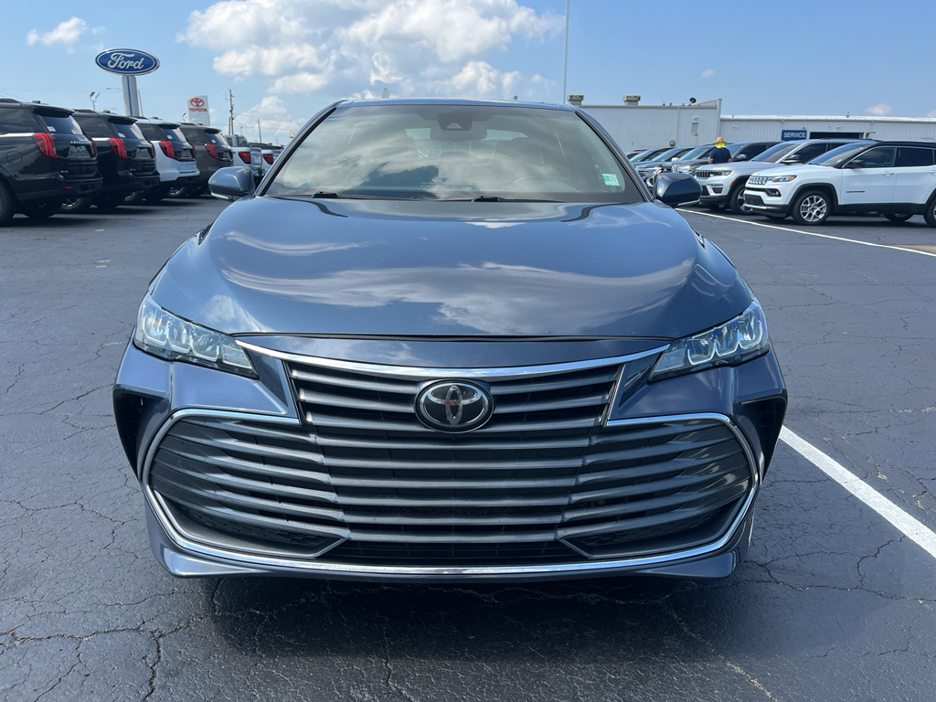 2019 Toyota Avalon XLE photo 2