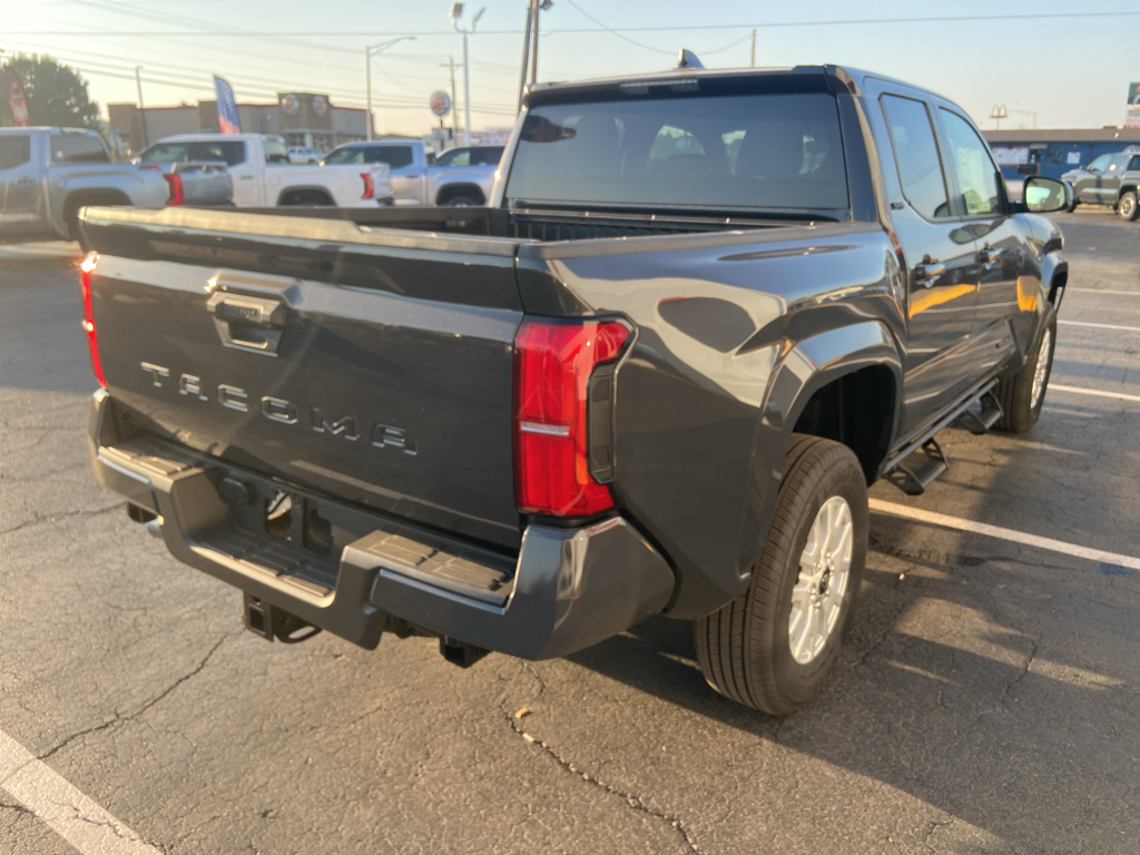 2026 Toyota Tacoma SR5 photo 5