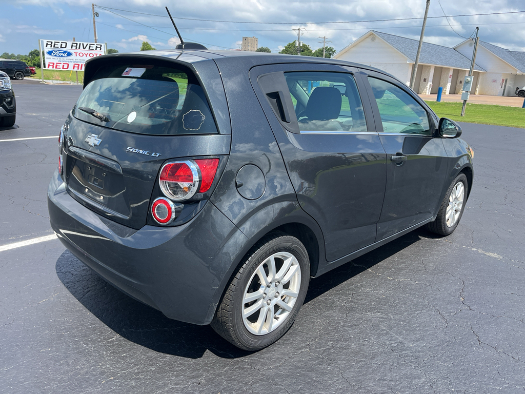 2016 Chevrolet Sonic LT photo 5