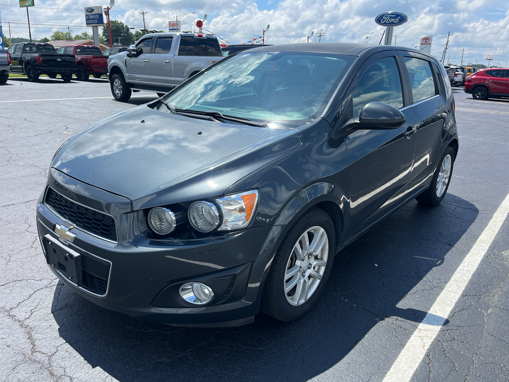 2016 Chevrolet Sonic LT photo 1