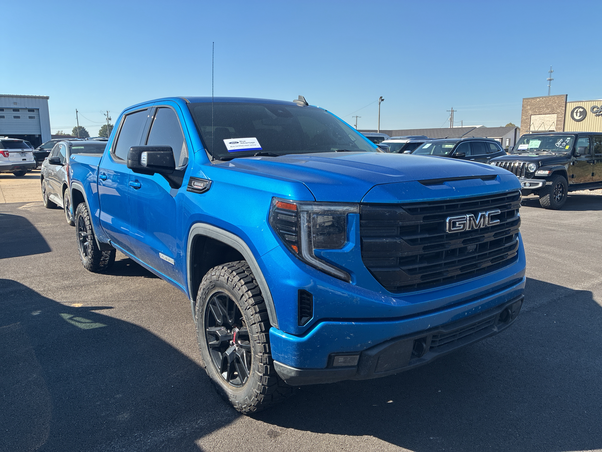 2022 GMC Sierra Elevation photo 2