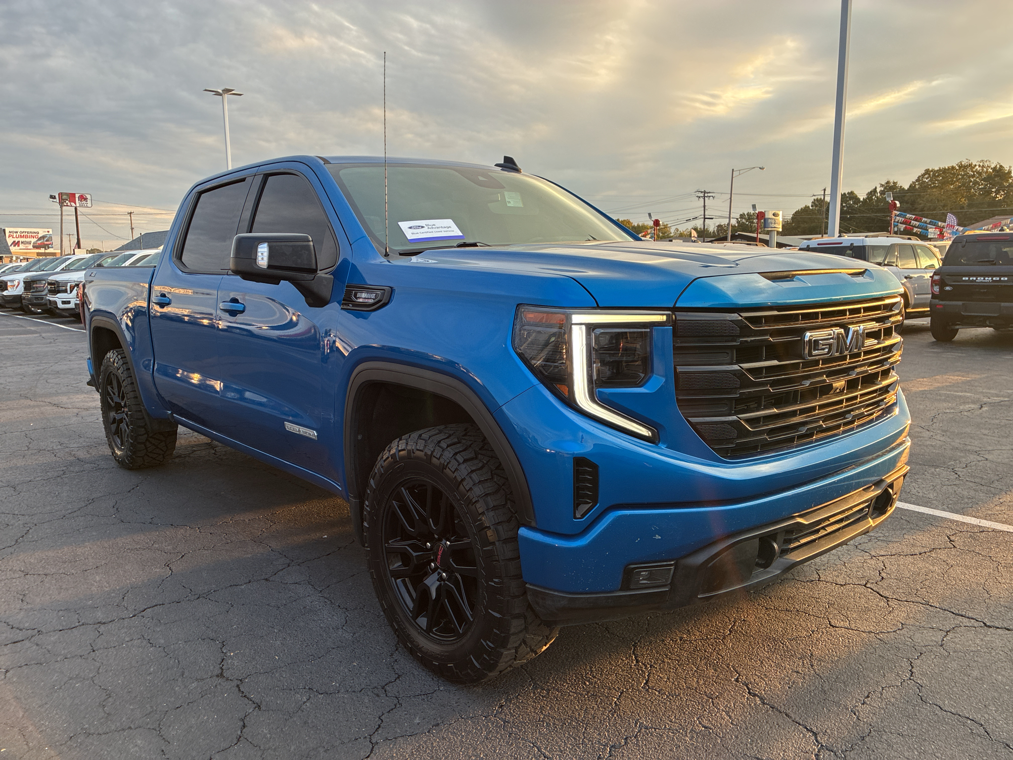 2022 GMC Sierra Elevation photo 3
