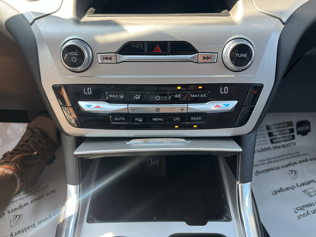 2021 Ford Explorer representative vehicle photo