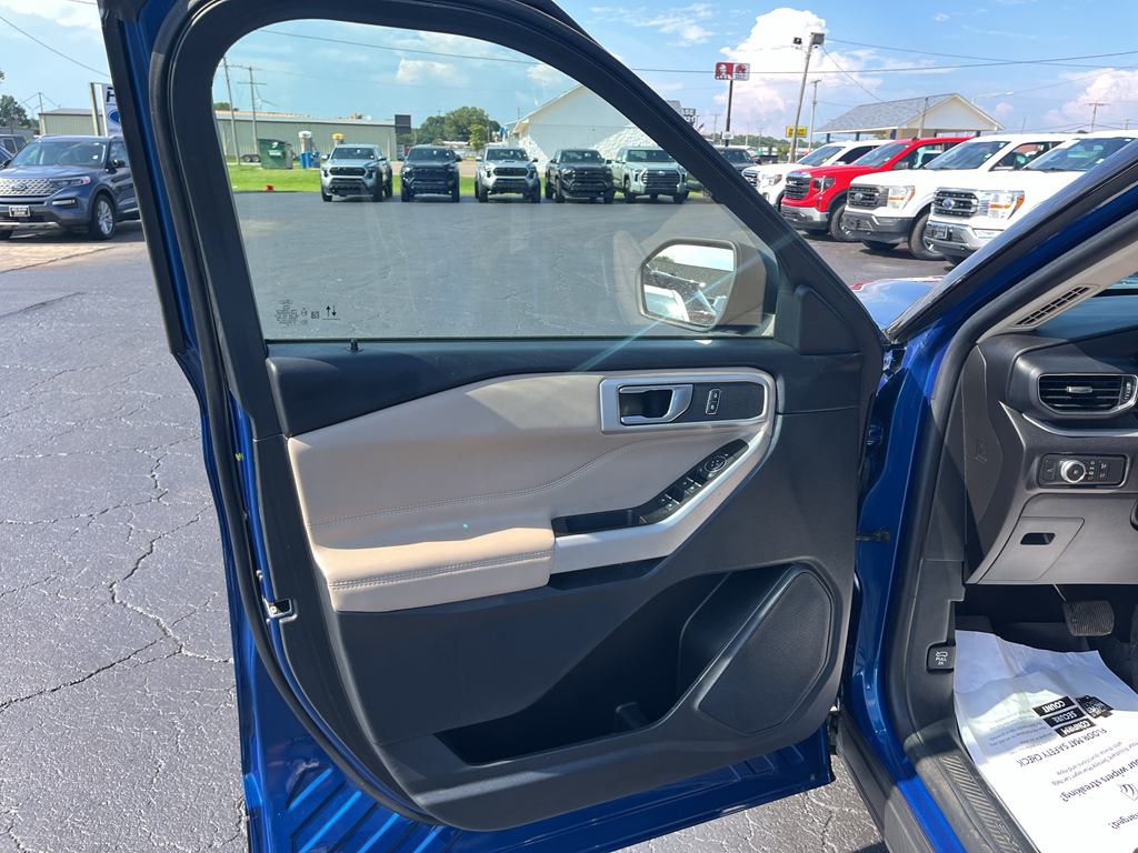 2021 Ford Explorer representative vehicle photo