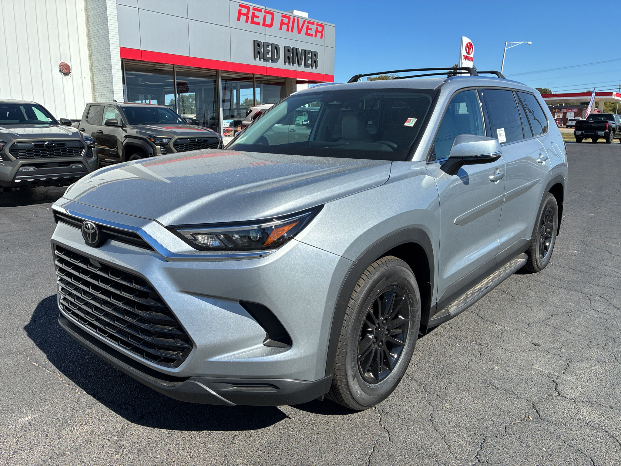 2026 Toyota Grand Highlander XLE photo 1