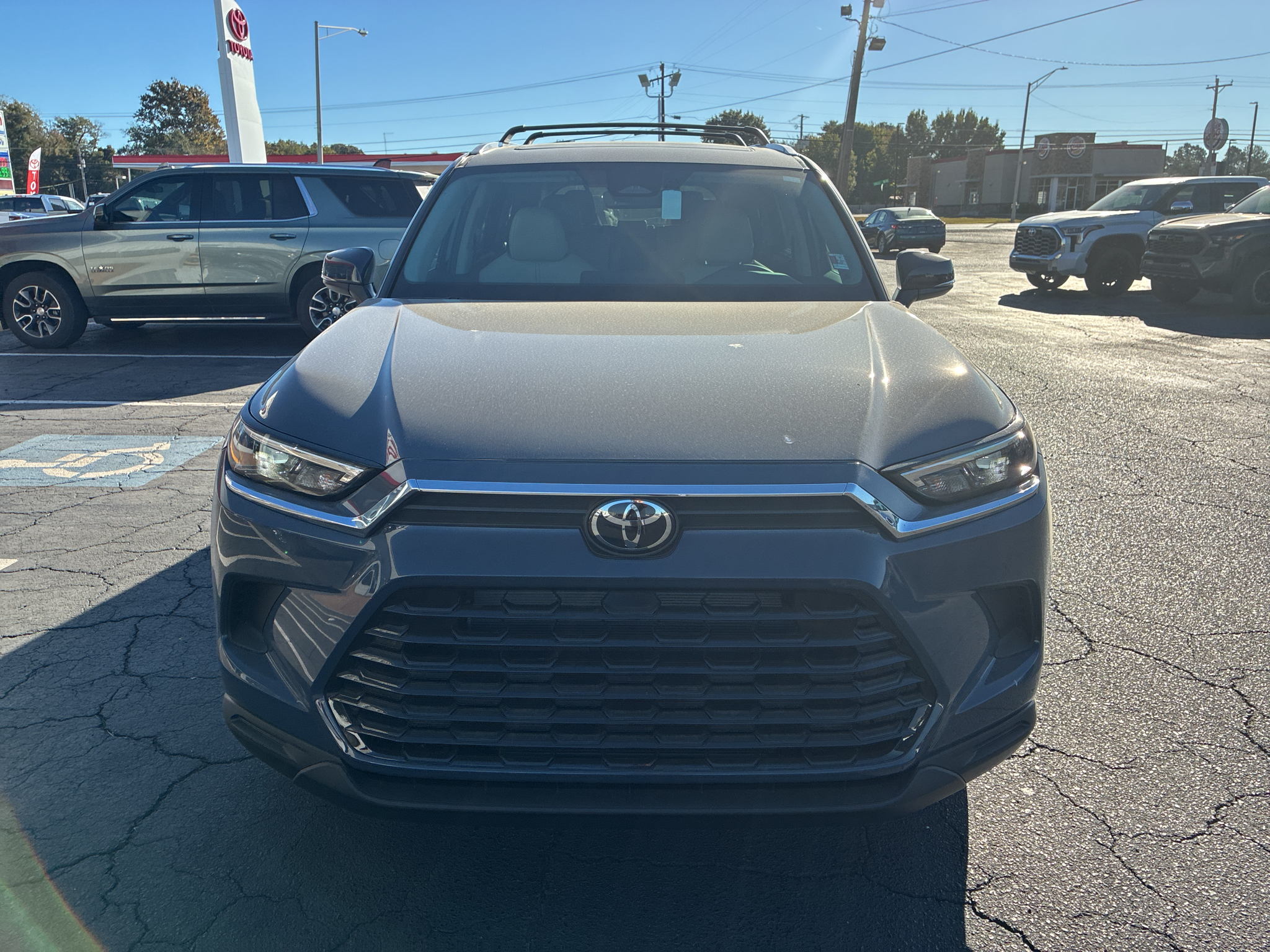 2026 Toyota Grand Highlander XLE photo 2