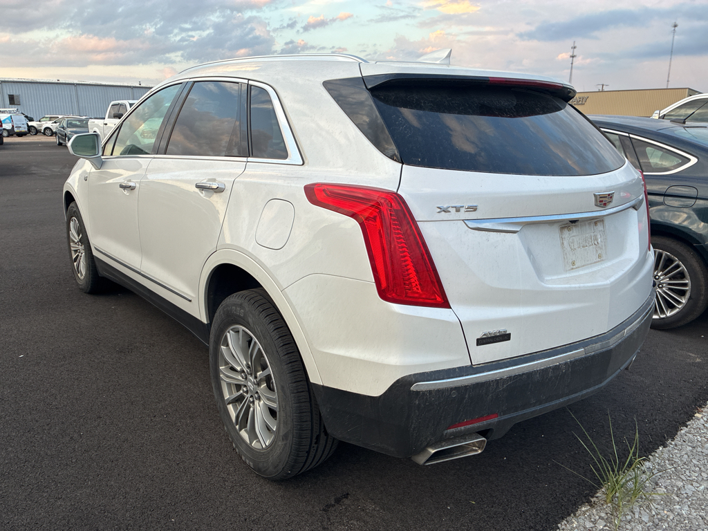 2019 Cadillac XT5 Luxury AWD photo 4