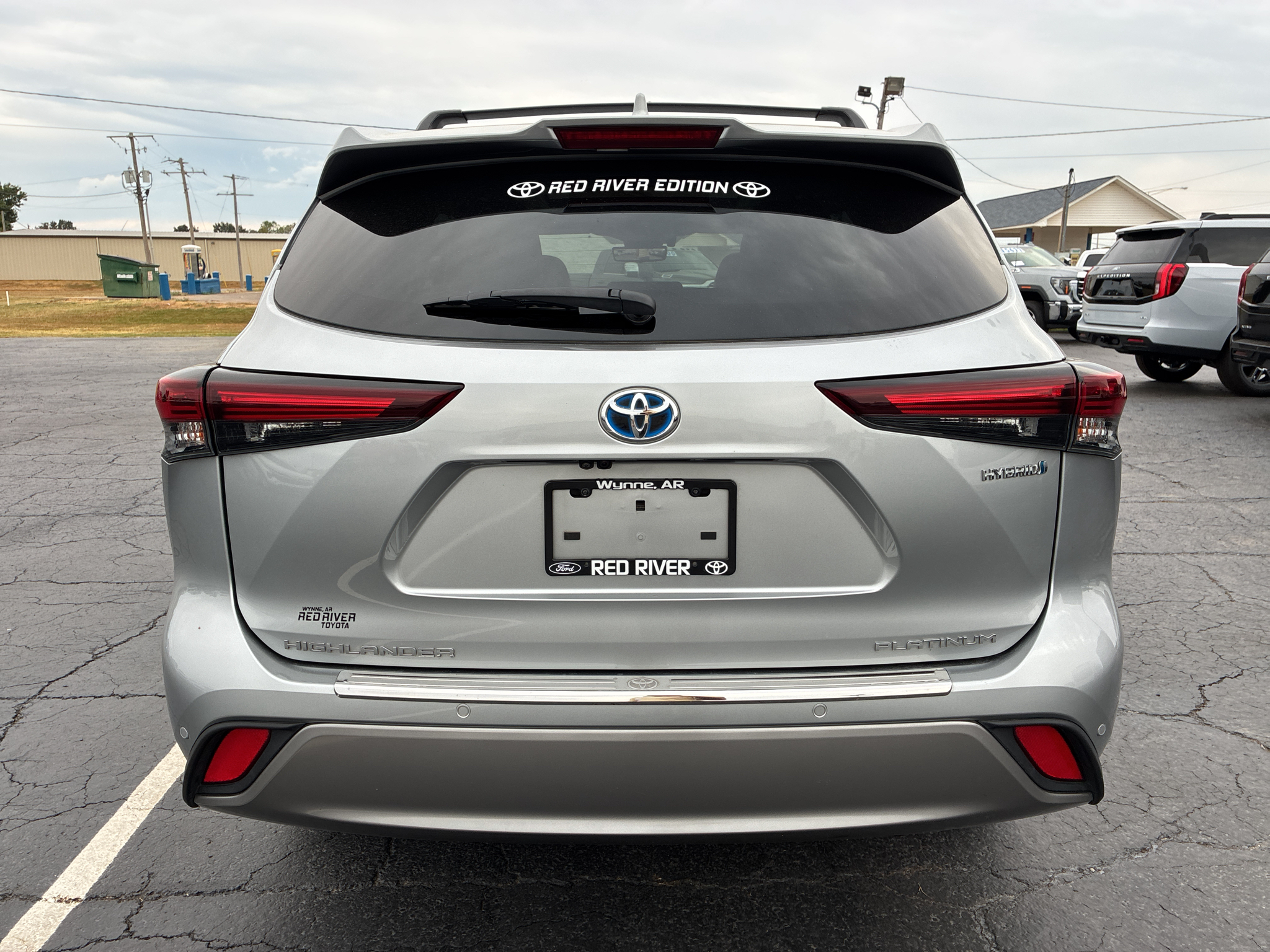 2024 Toyota Highlander Hybrid Hybrid Platinum photo 6