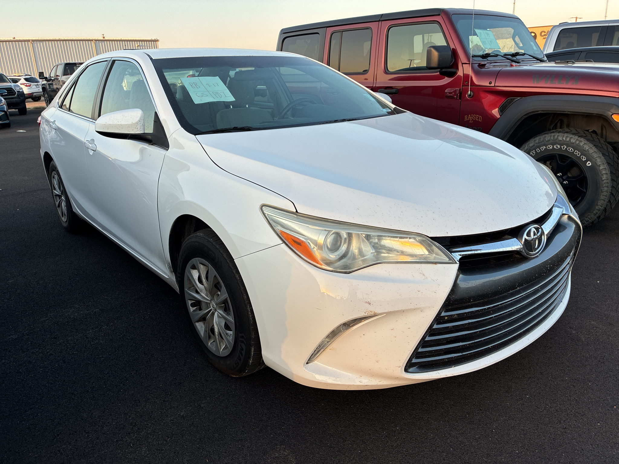 2017 Toyota Camry LE photo 2