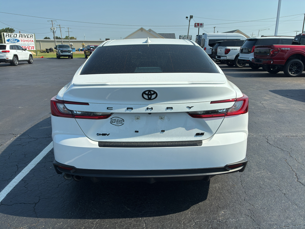 2026 Toyota Camry Hybrid SE photo 6