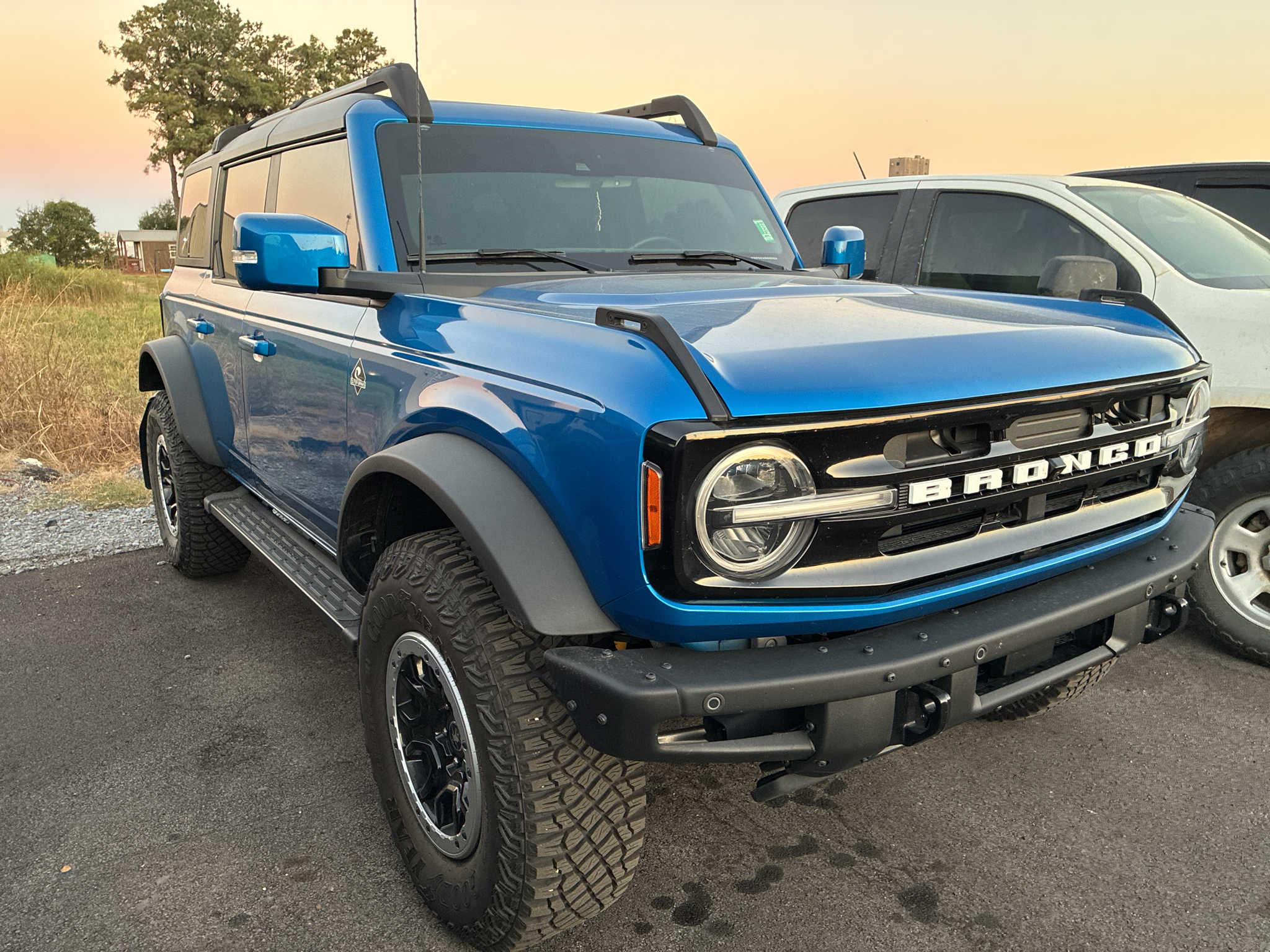 2024 Ford Bronco Outer Banks photo 3